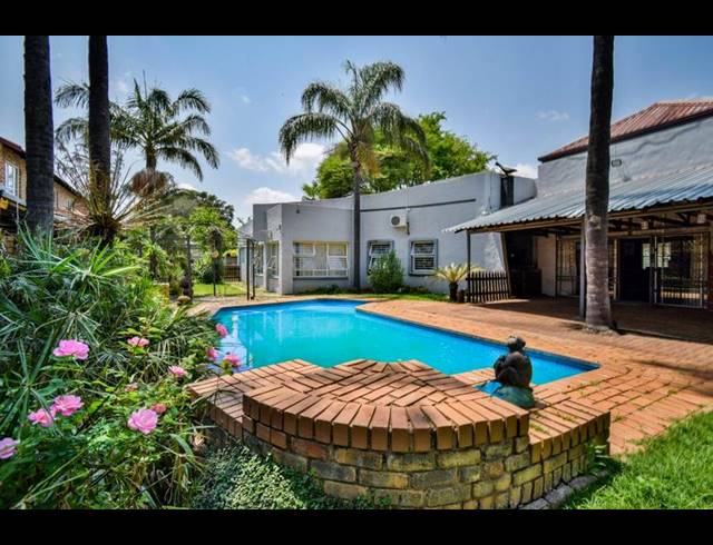 4 BEDROOM HOUSE FOR SALE IN SINOVILLE